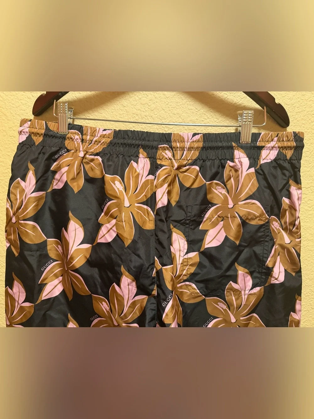 New Gucci Logo Floral Print Brown Pink Swim Shorts Size 52 / US L / Waist 34 38
